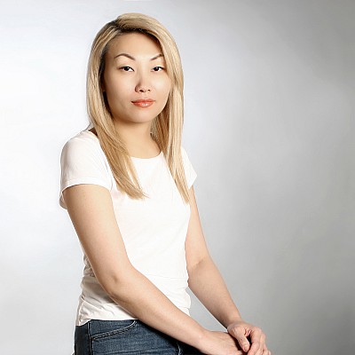 Лиза Юн : Администратор на Россолимо