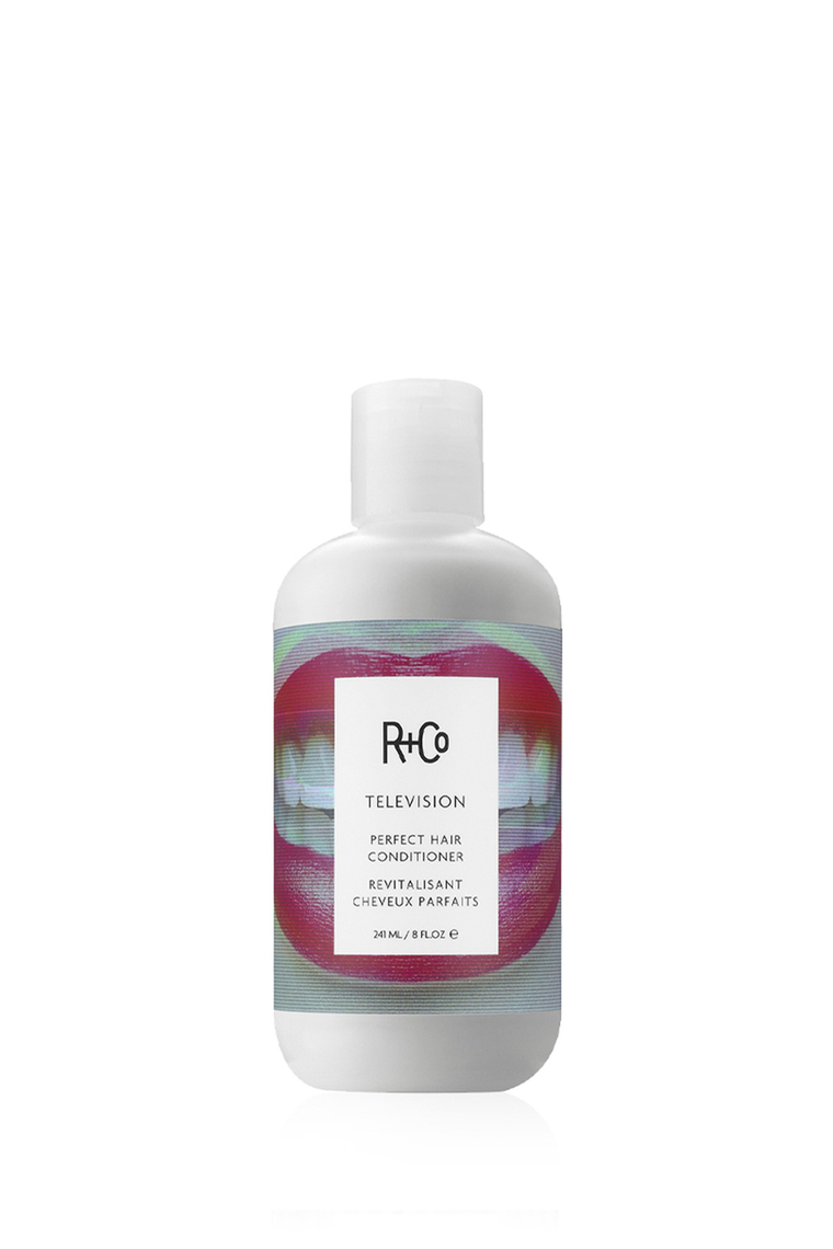 R+Co : TELEVISION PERFECT HAIR CONDITIONER : <p> ПРЯМОЙ ЭФИР КОНДИЦИОНЕР ДЛЯ СОВЕРШЕНСТВА ВОЛОС</p>

<p>Революцию для волос покажут по всем каналам! ПРЯМОЙ ЭФИР кондиционер сделает всё необходимое, чтобы твои волосы выглядели, как на экране: объем, блеск, укрепление, мягкость и гладкость. Именно поэтому мы и назвали его идеальным!</p>
