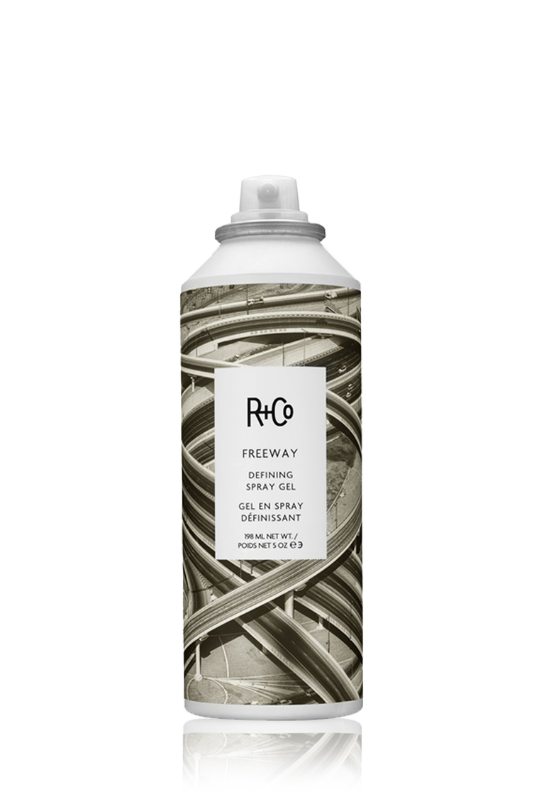 R+Co : FREEWAY DEFINING SPRAY GEL : <p>АВТОСТРАДА ДЕФИНИРУЮЩИЙ ГЕЛЬ-СПРЕЙ</p>

<p>Скорость – отличный выбор, если двигаться в правильном направлении. FREEWAY спрей для дефинирования придает объем волосам и гарантирует контроль над кончиками волос, вне зависимости от типа. Идеальное средство для придания мягкости и подвижности кудрявым волосам. Не оставляет налет на поверхности волос.</p>
