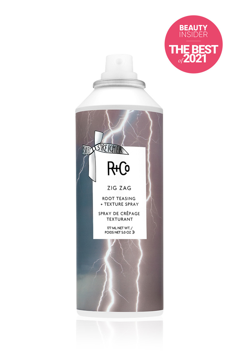 R+Co : ZIG ZAG ROOT TEASING + TEXTURE SPRAY : <p>ЗИГЗАГ СПРЕЙ ДЛЯ ПРИКОРНЕВОГО ОБЪЕМА И ТЕКСТУРЫ</p>

<p>ЗИГЗАГ заряжает волосы энергией, создает прикорневой объем, подчеркнутую сухую текстуру по всей длине и стойкую подвижную фиксацию на весь день. Инновационная оттеночная формула легко адаптируется к цвету волос, не оставляя налета, а полимерный комплекс обволакивает каждый волос, создавая net-эффект устойчивых связей для воздушного объема у корней.<br />
<br />
 </p>
