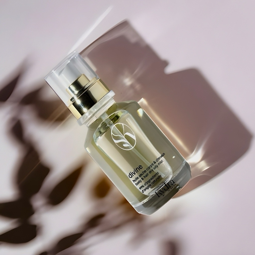 KYDRA LE SALON HAIR CARE : Divine Body&Hair dry oil : <p>Сухое масло для волос и тела с 6 питательными растительными маслами</p>

<p>Только в салоне красоты </p>
